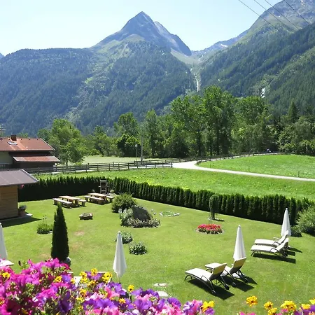 Breitlehn Aparthotel 4*